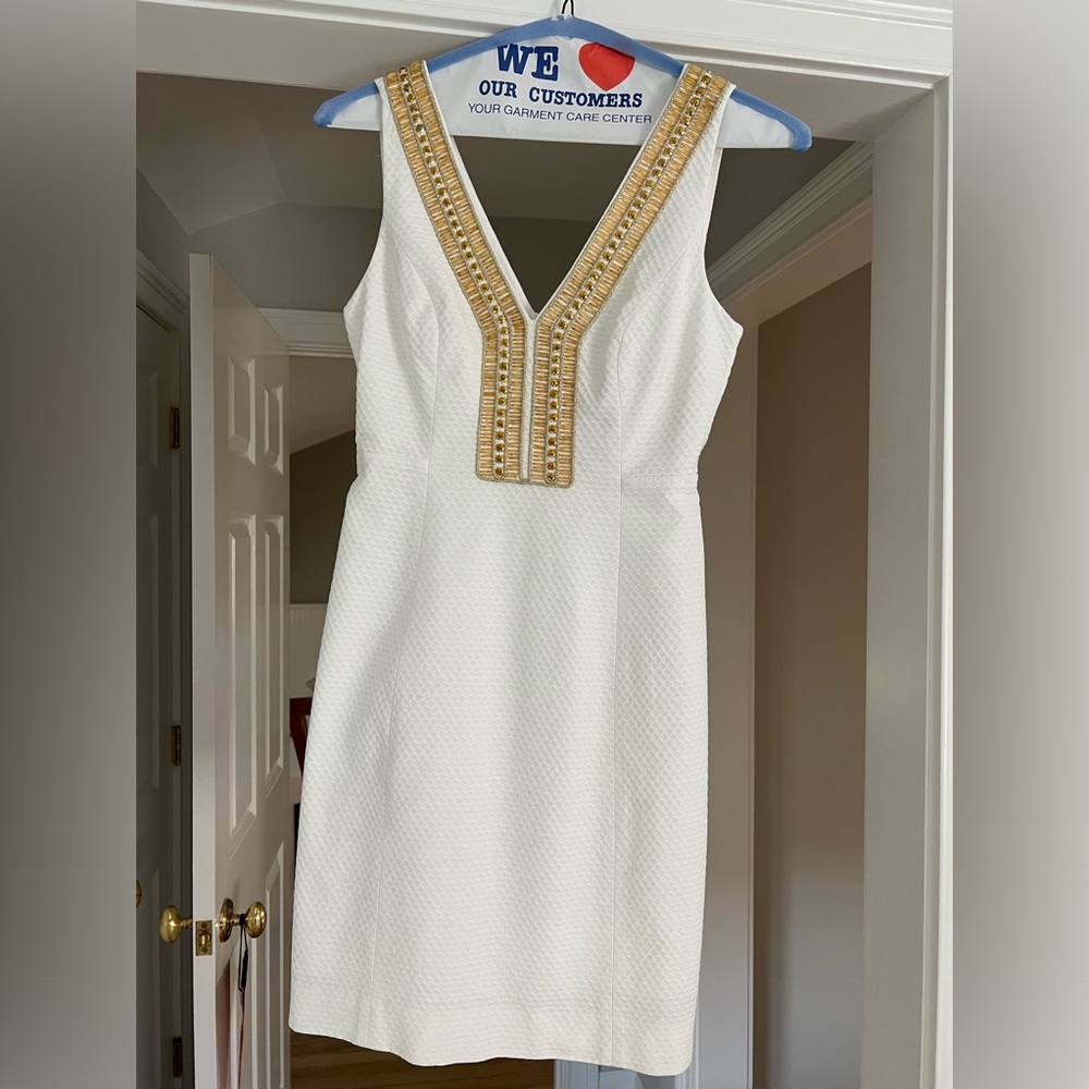 Lilly Pulitzer dress size 0 worn once. Perfect as a graduation dress.